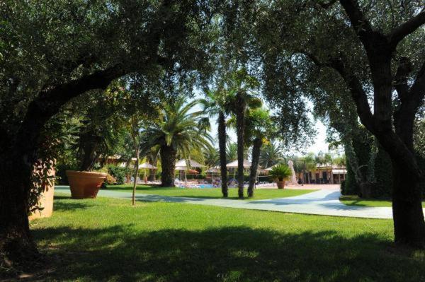 Villaggio Residence Club Le Ginestre Villapiana Lido Exteriör bild